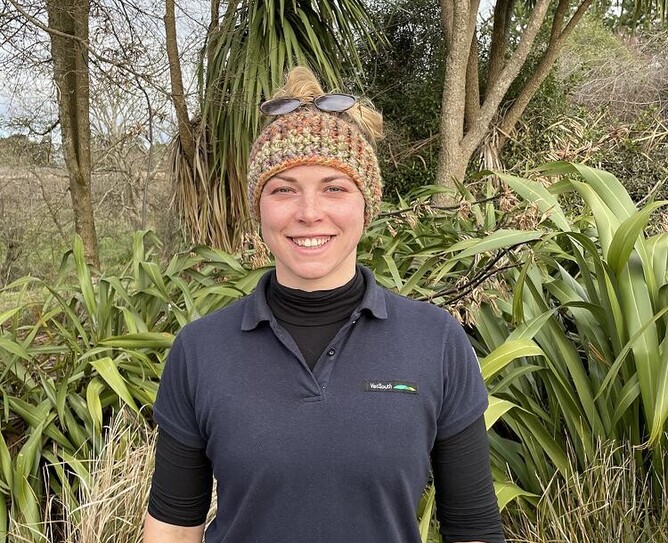 new faces at vetsouth - sophie harding