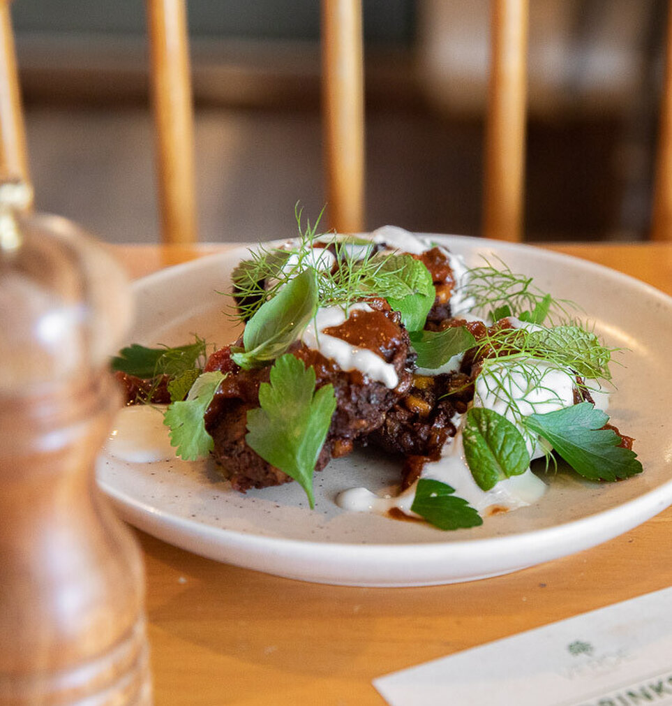 Savor exceptional dishes meticulously prepared with a touch of culinary artistry at Verde Geraldine.