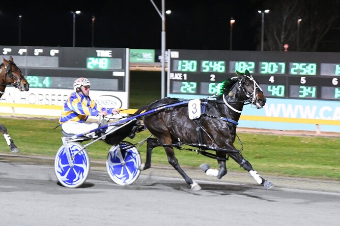 Blair Wilmott and Ticking Over on their way to winning at the Cambridge Raceway. - Photo: Chanelle Lawson Photography