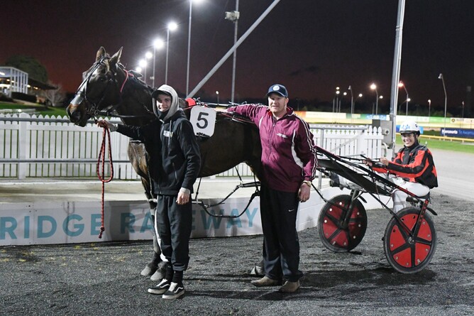 Matai Louis with L- R: Zev Meredith, Vaughan Blanchard and Monika Ranger - Photo: Chanelle Lawson