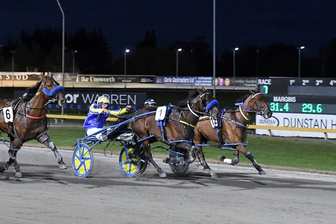 Bet West on his way to winning the Bay of Plenty Cup. - Photo: Chanelle Lawson