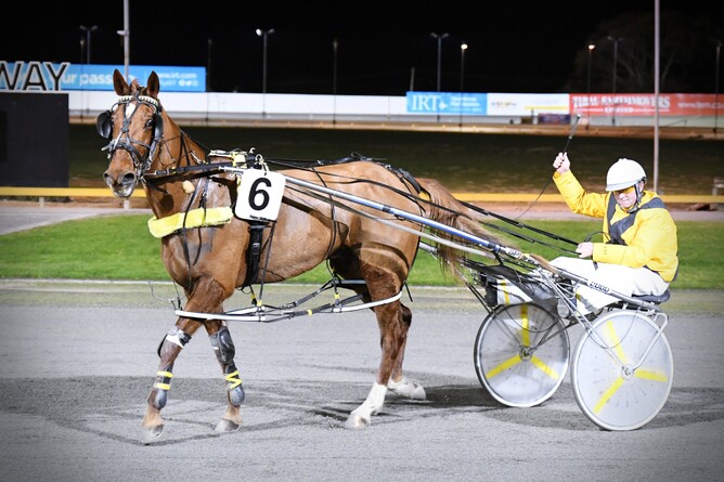 Peter Ferguson salutes after winning with Itsthefinalcountdown. - Photo: Chanelle Lawson