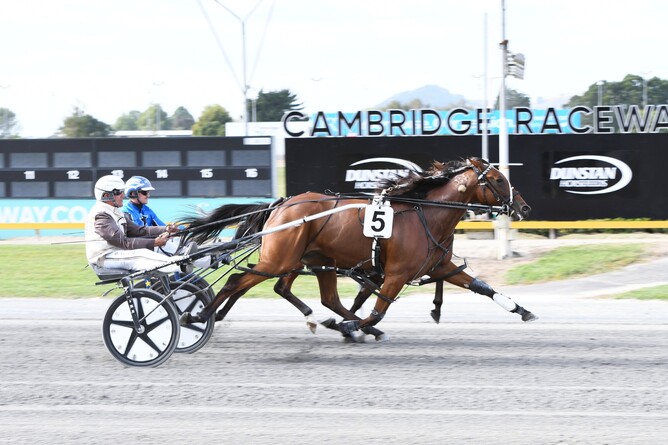 Settle Petal winning the opening race on the card on Thursday. - Photo: Chanelle Lawson.
