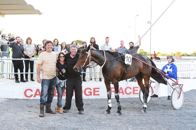 Presidential Jewel and her happy connections post race - Photo: Chanelle Lawson
