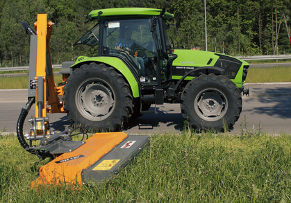 Forward working position hedge mower KRP POWER