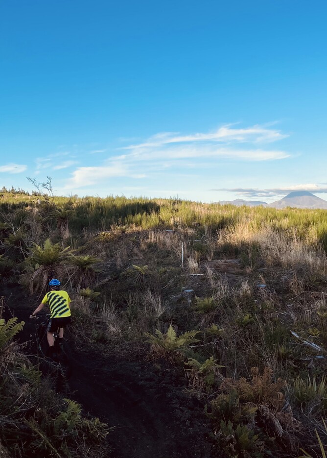 Ari riding up Loose Chain