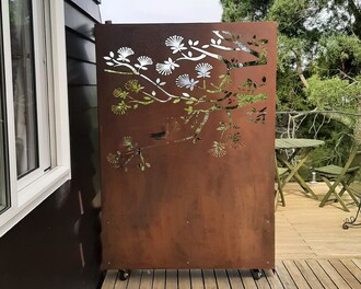 Pohutukawa Screen