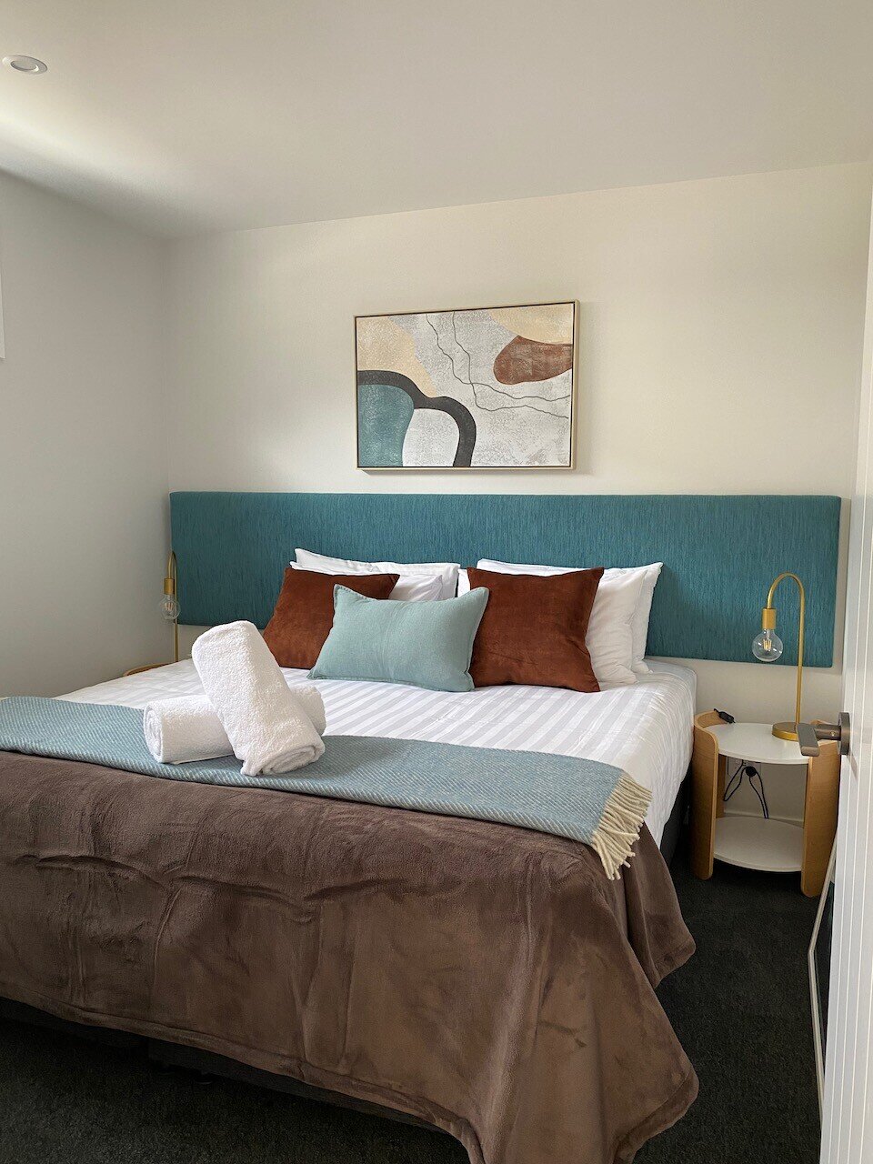 Hanleys Farm Home & Build Fixation Builders