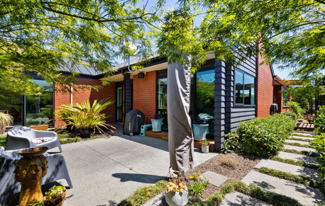 8 Jobe Road - ChartwellBY NEGOTIATION