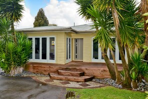 SOLD - 38 Galloway St, Hamilton East$587,000