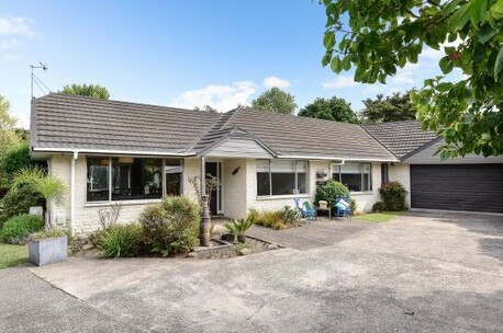 12 McLaren Place - ChedworthBY NEGOTIATION