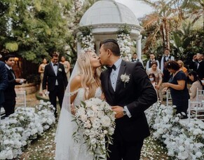 A Romantic Garden Wedding: Samantha &amp; Michael at Settlers Country Manor