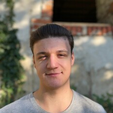 Peter shelter for ukraine volunteer