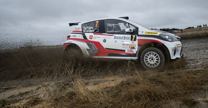 Mud on Blackrock Stage 1 - Mike Young Toyota Yaris