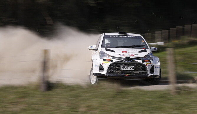 Chucking it in. Photo: Ross Hyde