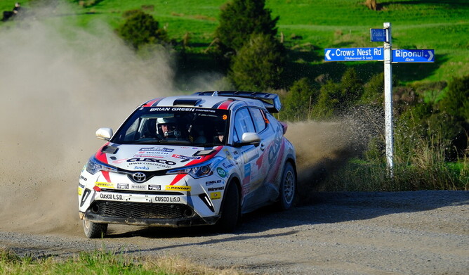 Action on Day 1 - Photo Geoff Ridder