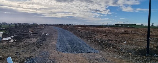 Stage 20 – Drainage in, subgrade improvement layer down and ready for services install.