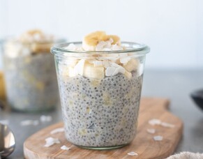 Constipation relieving &mdash; chia &amp; pear puree pudding