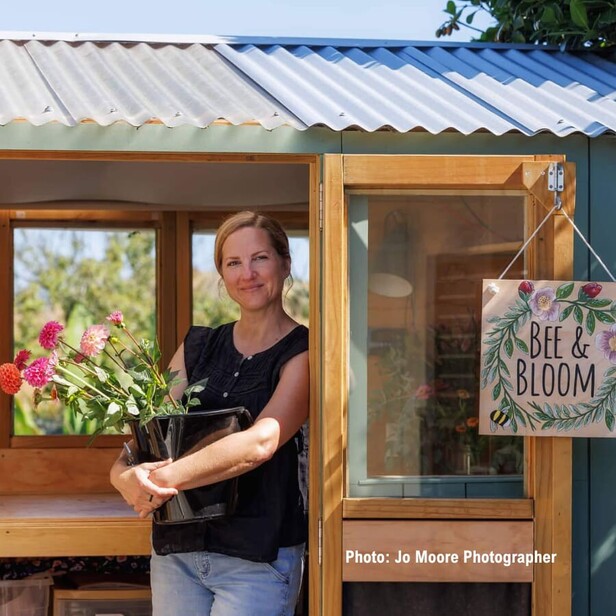 image of alison watts of bee and bloom to accompany her customer testimonial