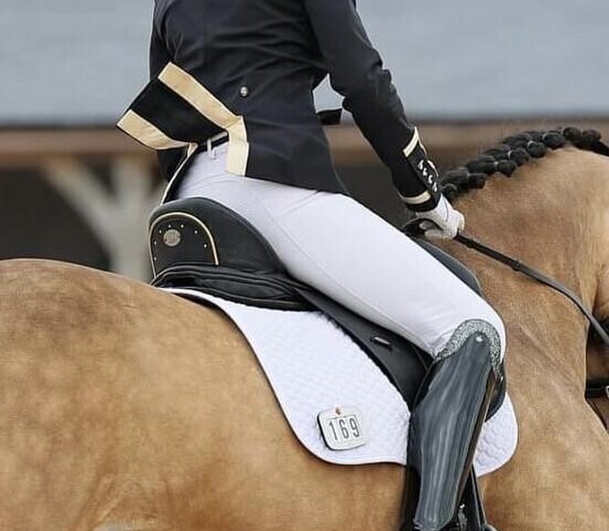 Image 2: The SMART Elite Dressage saddle in action.