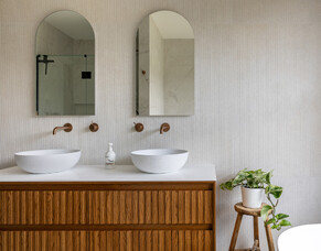 Choosing the right fixtures and finishes for your bathroom