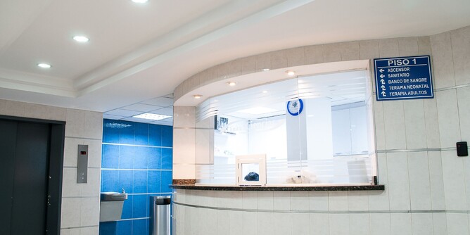 Commercial Building Security - Photo by Martha Dominguez Unsplash