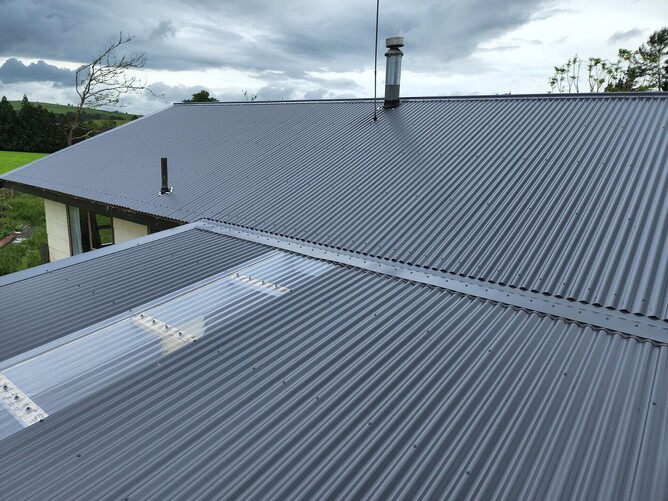 grey metal roof replacement by Flood Roofing Kerikeri