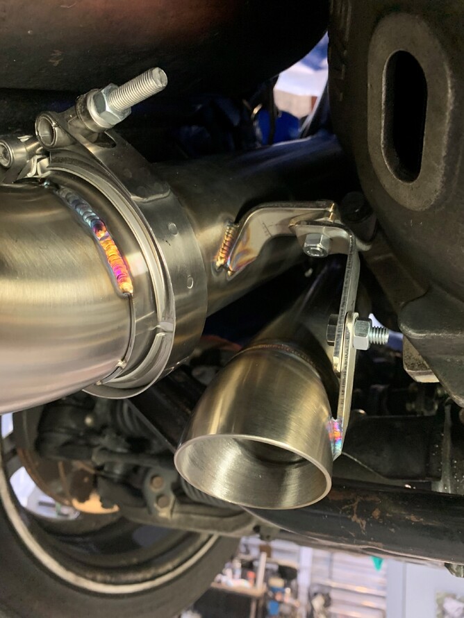 screamer pipe nissan gtr