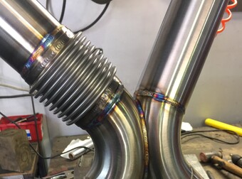 Bellow exhaust tube