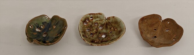 Lovely little kawakawa leaf dishes – potter unknown.