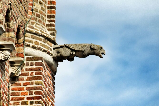 Gargoyle guttering water outlet