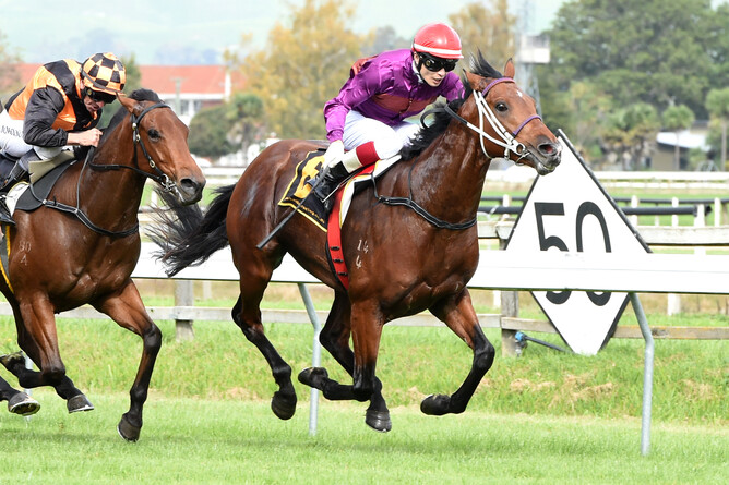 Jimmy Lincoln - Photo: Race Images PN