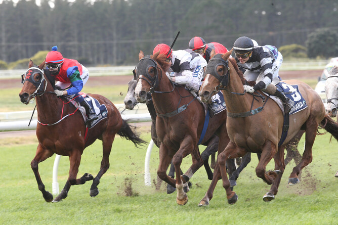 Rocknrolla (outside) - Photo: Trish Dunell