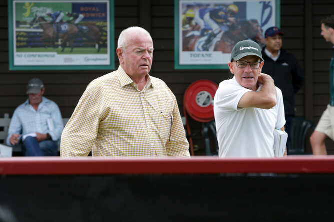 Te Akau principal David Ellis pictured with Curraghmore’s Gordon Cunningham. - Photo: Trish Dunell