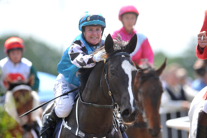 Lisa Allpress will head to Australia next week to ride Aimee’s Jewel.  - Photo: Race Images South
