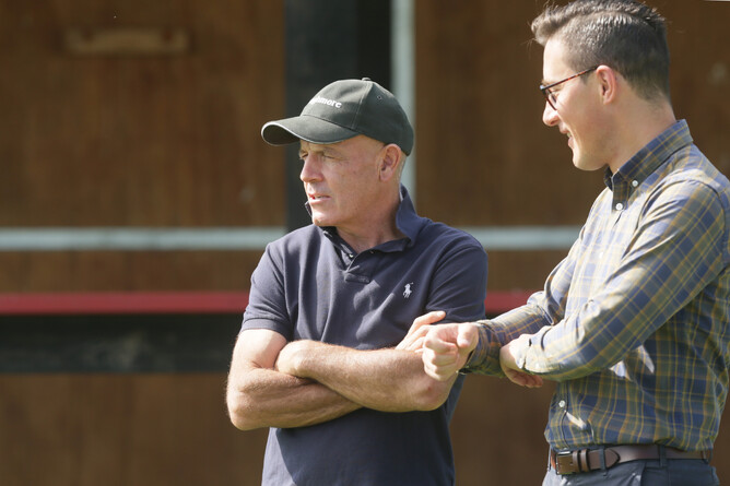 Curraghmore principal Gordon Cunningham (left) pictured with New Zealand Bloodstock’s Kane Jones. - Photo: Trish Dunell