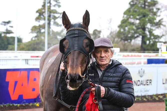 Richie and Cork - Photo: Race Images