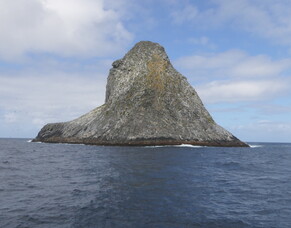 Pyramid Rock and Rangatira