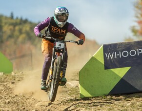Kiwi downhill teammates impress in UCI World Series qualifying in USA