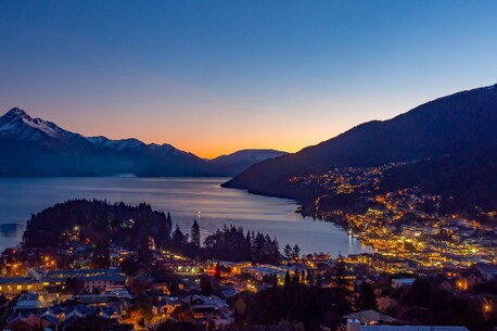 Queenstown at Dusk 12"x18"