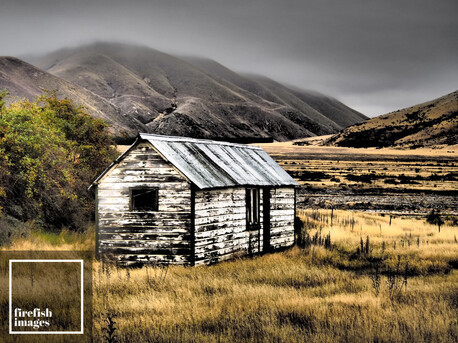 Ahuriri Valley Musterers Hut 16"x20"
