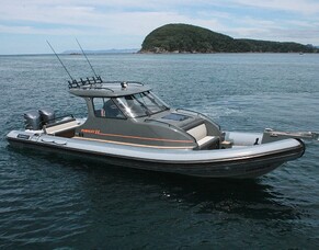 PACIFIC POWERBOAT REVIEW | ASSAULT PURSUIT 11