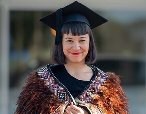 De-colonising and re-centering