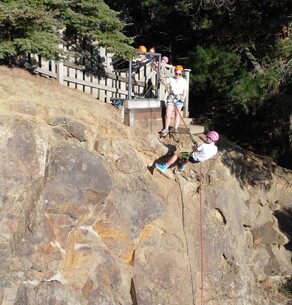 ABSEILING