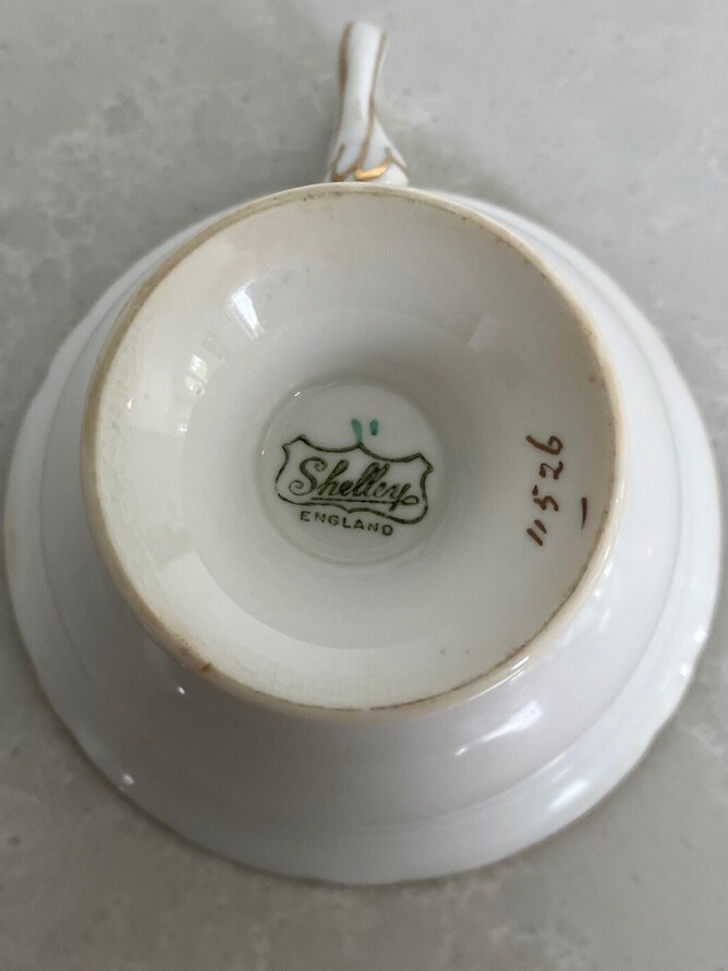 Shelley maker's mark and pattern number