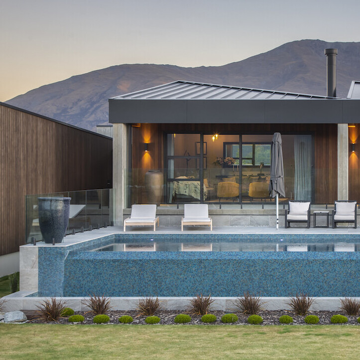 An outdoor entertainment area enhanced by home automation by Smarta Queenstown.