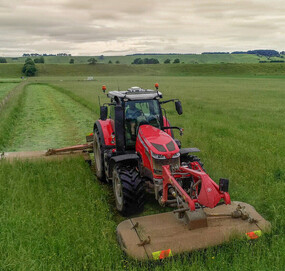 Massey Ferguson 8700