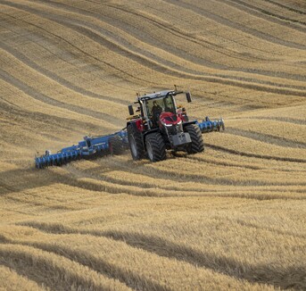 Massey Ferguson 9S in a Pukekohe Field