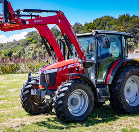Massey Ferguson 5700