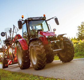 Massey Ferguson 5700S